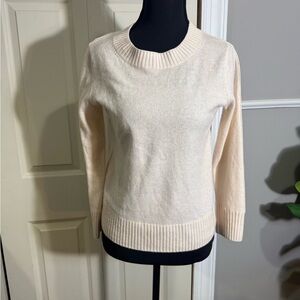 Vince Women's Soft Cream Crew Neck Sweater 100% cashmere